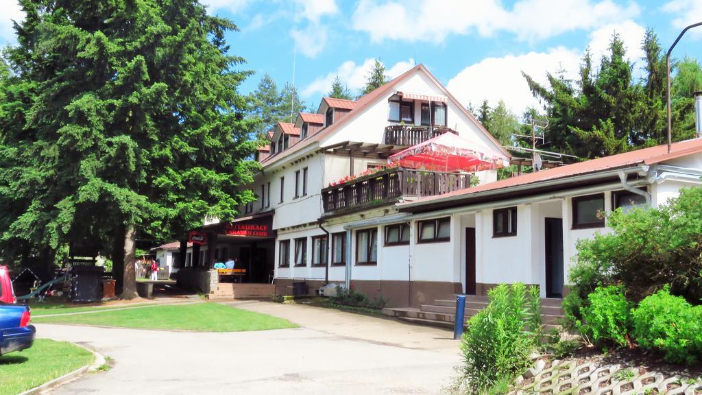 Juniorcamp Nova Zivohost Hotel Křečovice Buitenkant foto