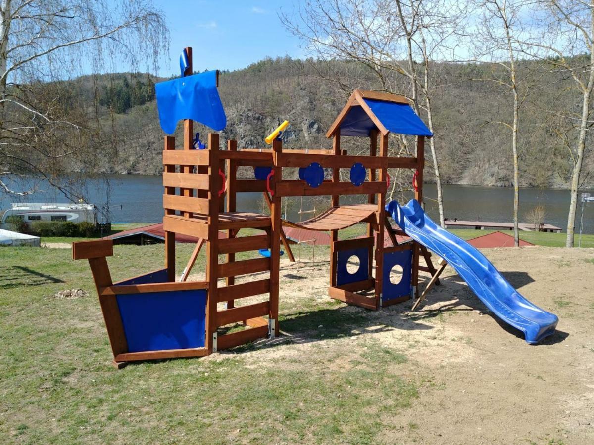 Juniorcamp Nova Zivohost Hotel Křečovice Buitenkant foto