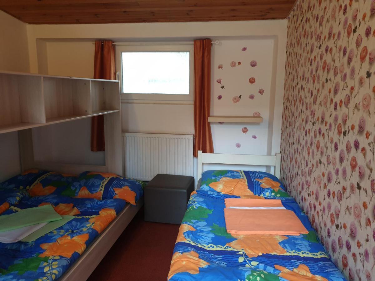 Juniorcamp Nova Zivohost Hotel Křečovice Buitenkant foto